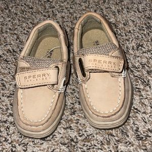 Sperry Boat Shoes 5.5